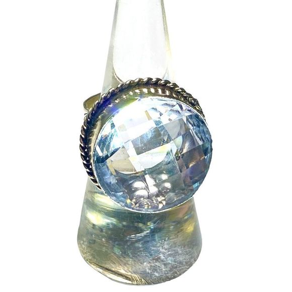 Faceted & Lots of Sparkle Gemstone in a 925 Silver Overlay/Plated Ring (8) - Picture 6 of 12